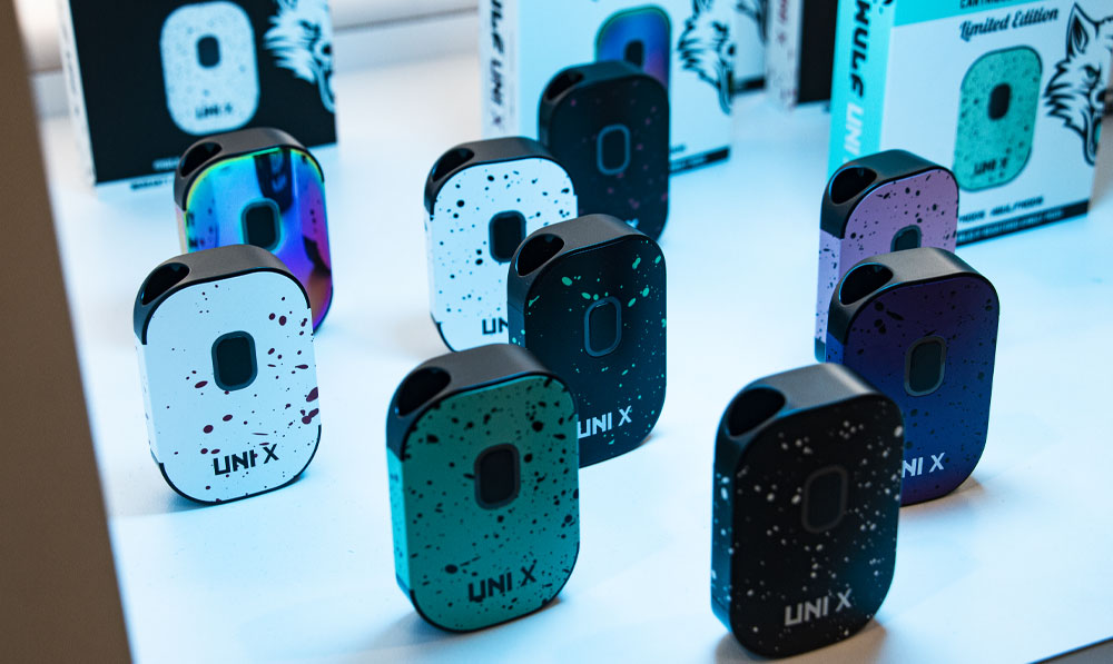 Wulf UNI X Collection standing on white display