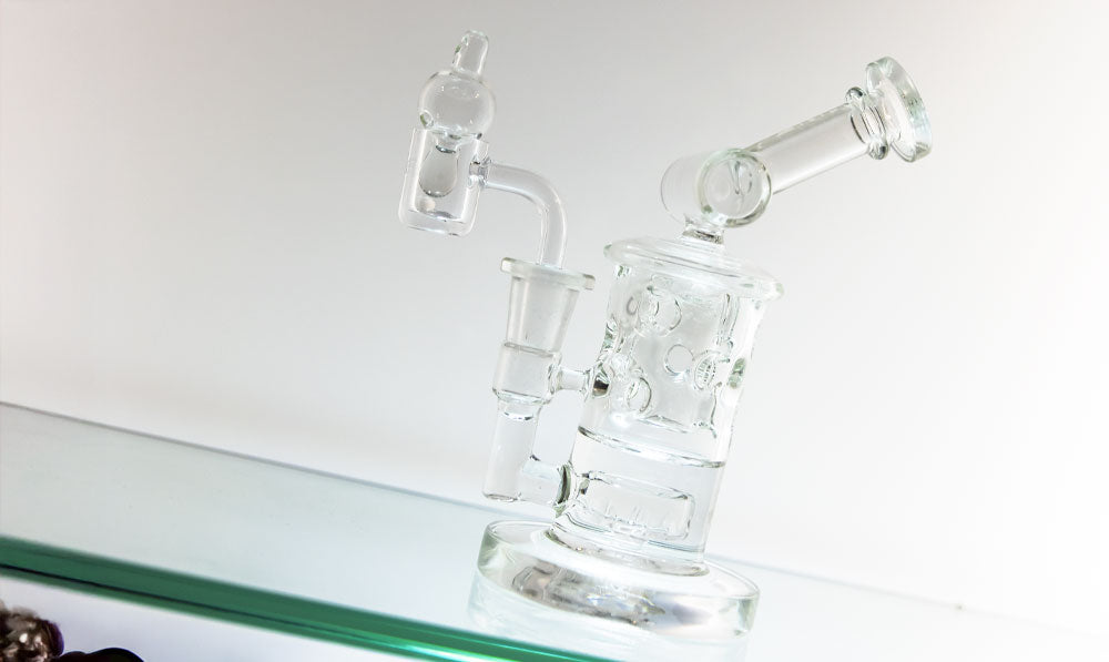 WULF Tyde dab rig on a glass display platform